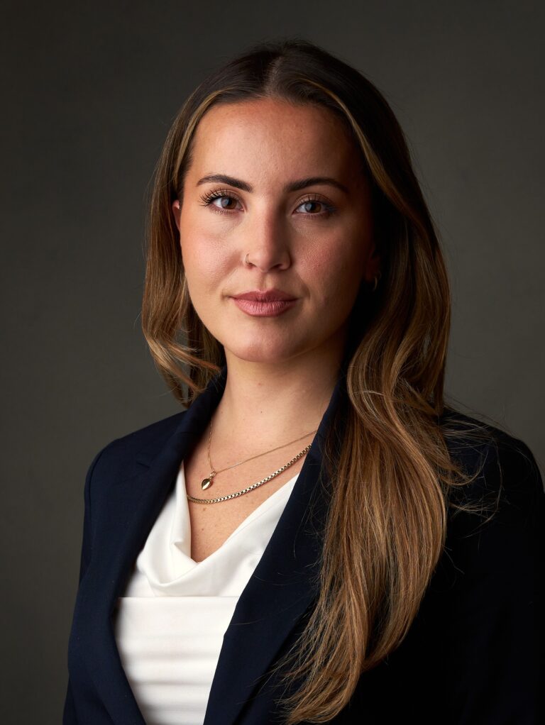 Biträdande jurist Melodi Juliet Tas, Advokatbyrån Familj & Försvar Sverige AB